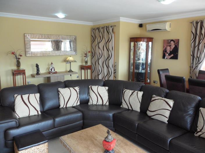 Image No.12-4 Bed Villa / Detached for sale