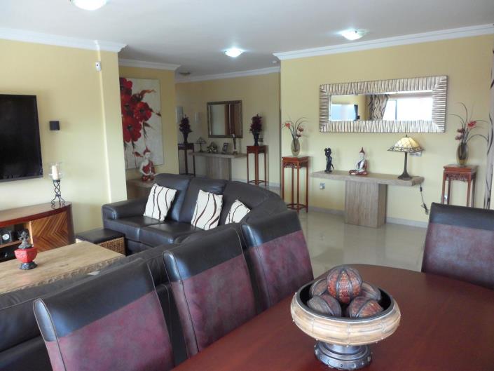 Image No.14-4 Bed Villa / Detached for sale