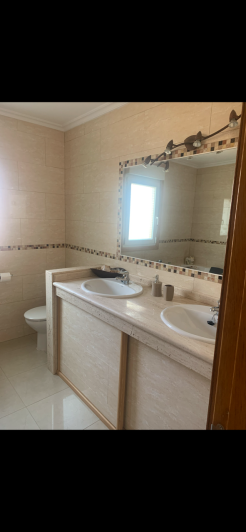 Image No.23-4 Bed Villa / Detached for sale