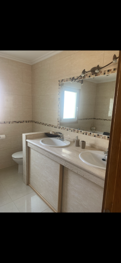 Image No.22-4 Bed Villa / Detached for sale