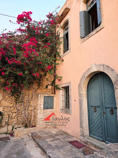 Image No.1-4 Bed Villa / Detached for sale