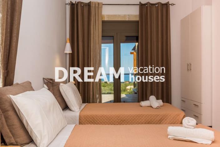 Image No.9-4 Bed Villa for sale