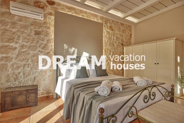 Image No.25-4 Bed Villa for sale