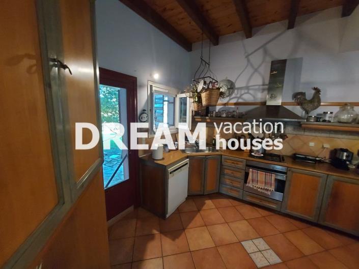 Image No.11-3 Bed House for sale