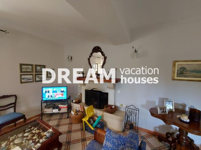 Image No.12-3 Bed House for sale