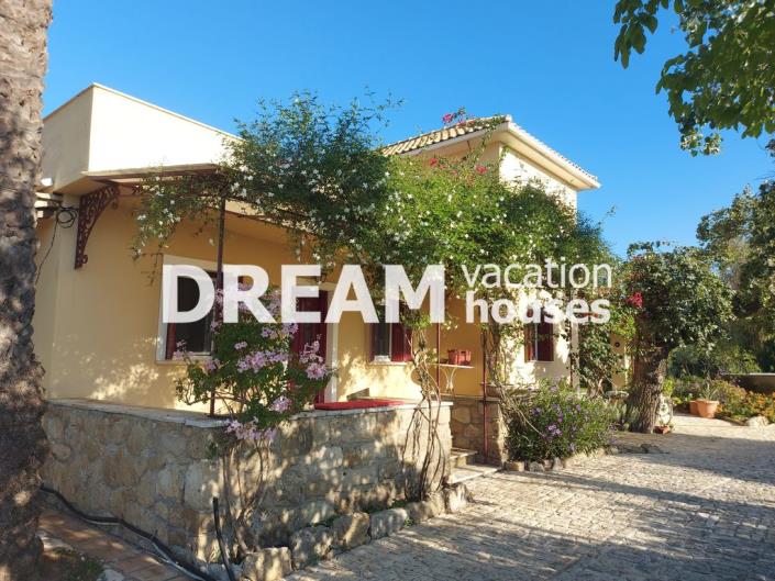 Image No.1-3 Bed House for sale