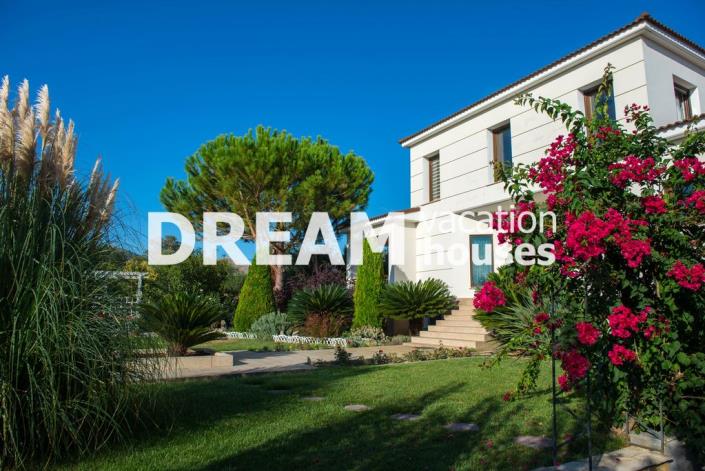 Image No.1-4 Bed Villa for sale