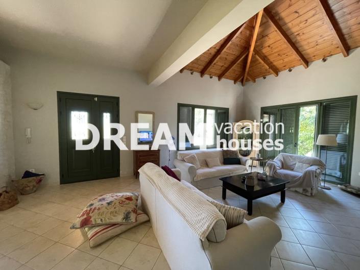 Image No.8-3 Bed House for sale