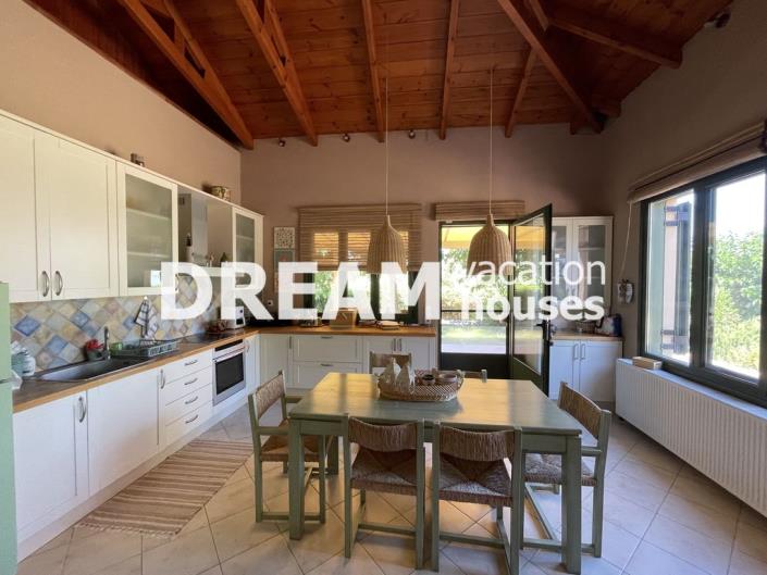 Image No.11-3 Bed House for sale