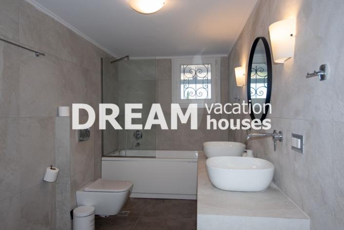 Image No.23-5 Bed Villa for sale