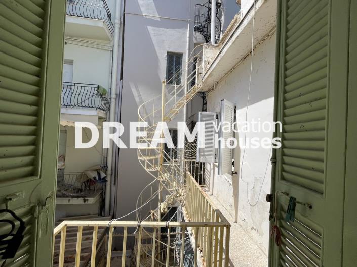 Image No.6-3 Bed House for sale