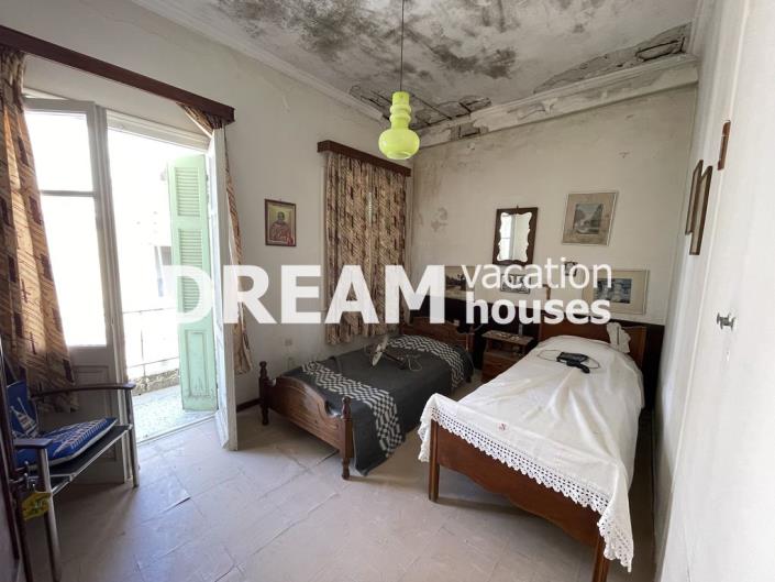 Image No.19-3 Bed House for sale