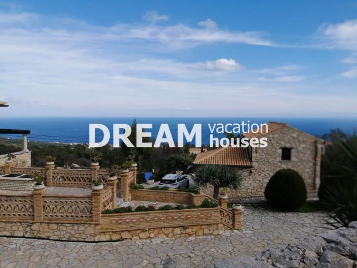 Image No.9-8 Bed Property for sale