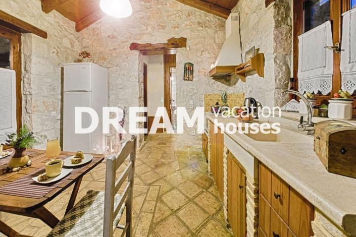 Image No.34-8 Bed Property for sale