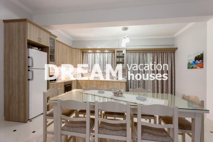 Image No.5-8 Bed Property for sale