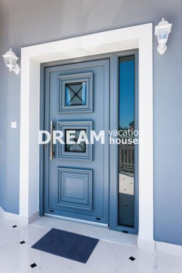 Image No.21-8 Bed Property for sale