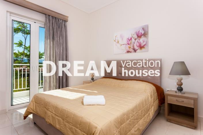 Image No.34-8 Bed Property for sale