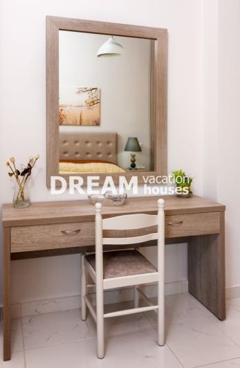 Image No.36-8 Bed Property for sale