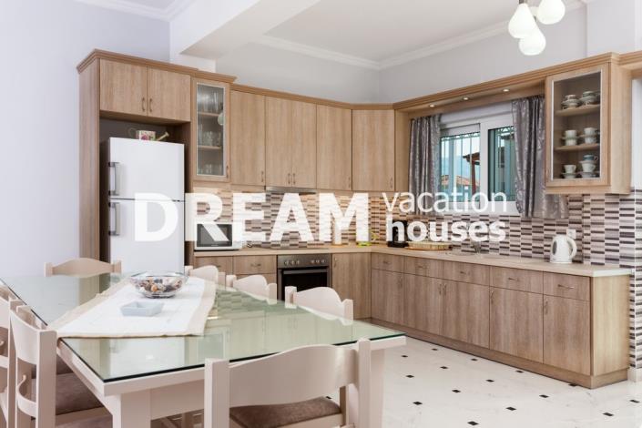 Image No.38-8 Bed Property for sale