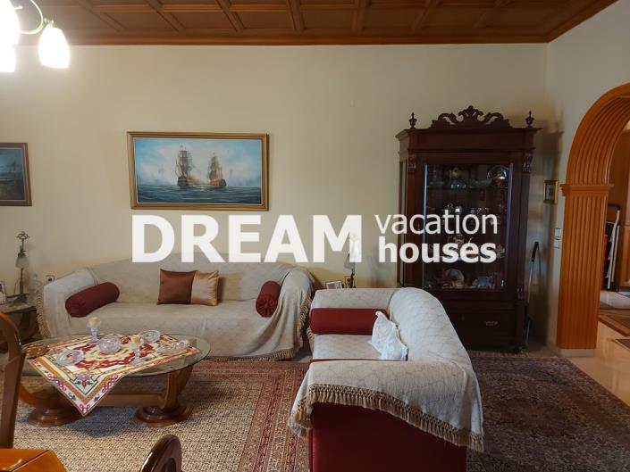 Image No.46-8 Bed Property for sale