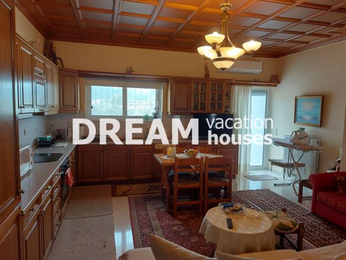 Image No.50-8 Bed Property for sale