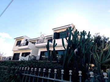 Apartment For Sale  in  Chlorakas