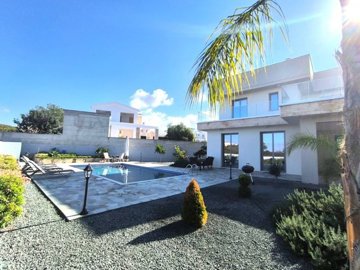 Detached Villa For Sale  in  Peyia - Sea Caves