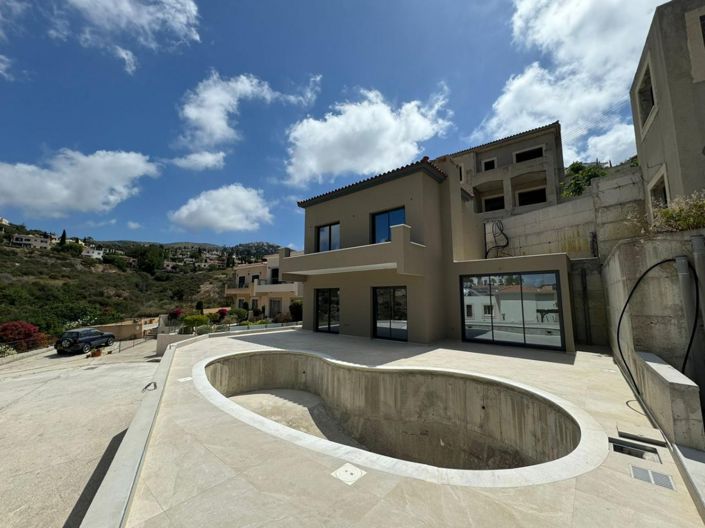 Image No.3-2 Bed Villa for sale