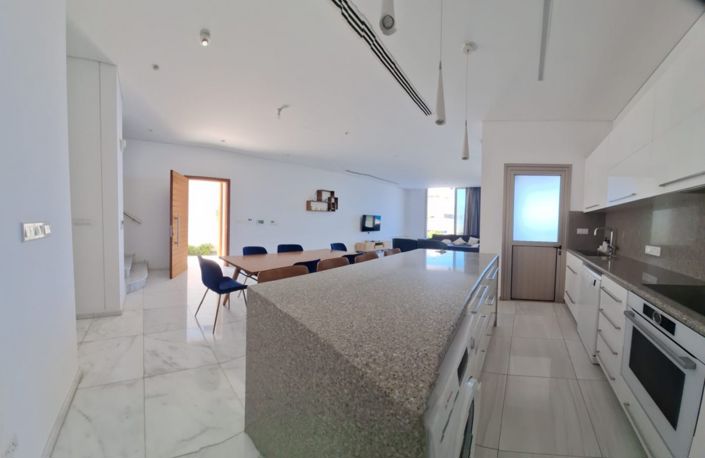 Image No.4-4 Bed Villa for sale