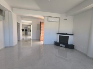 Detached Villa For Sale  in  Kissonerga