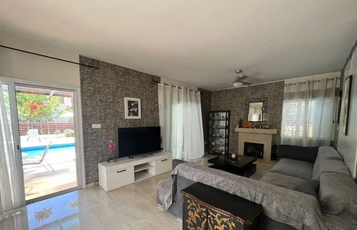 Image No.3-4 Bed Villa for sale