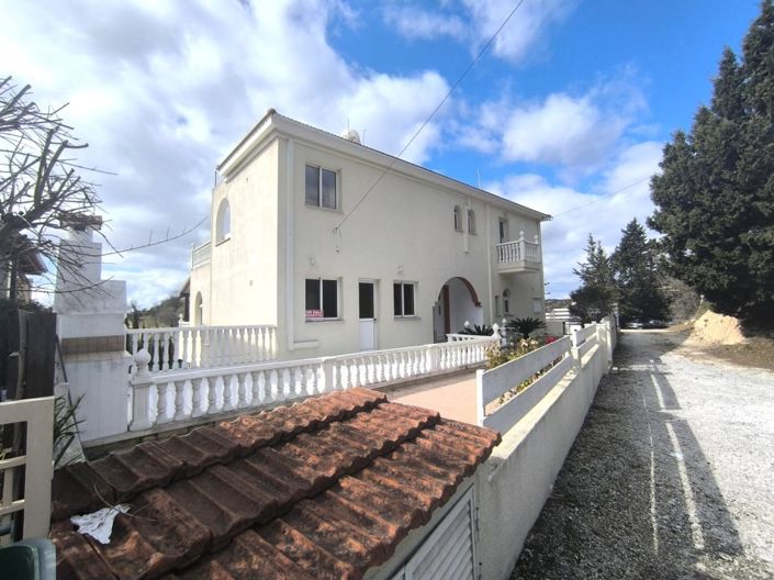Image No.1-3 Bed Villa for sale