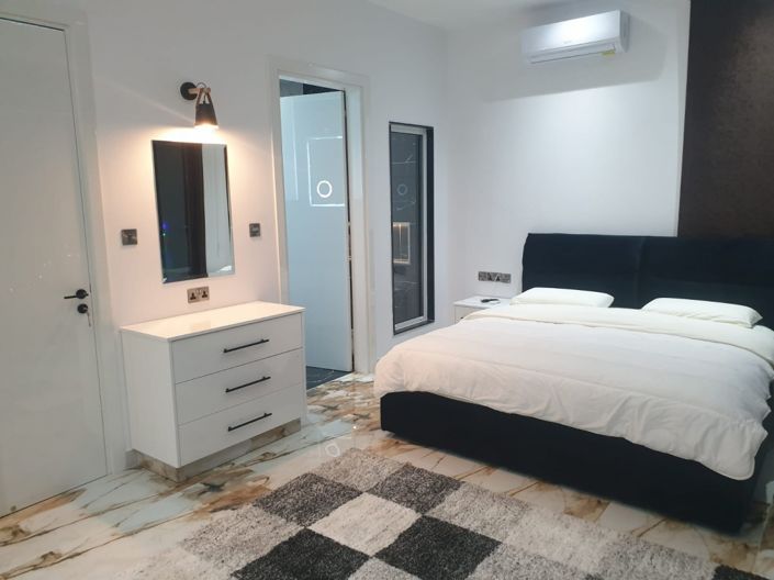 Image No.27-5 Bed Villa for sale