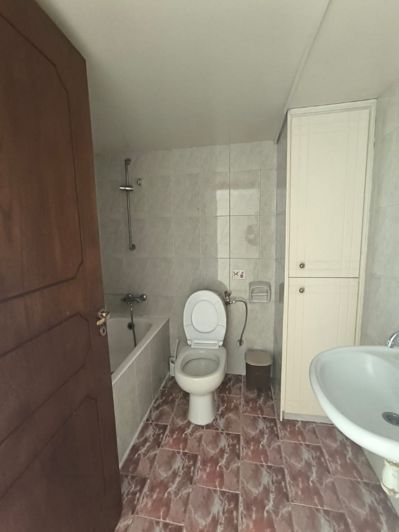 Image No.9-1 Bed Townhouse for sale