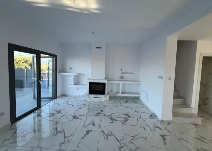 Image No.3-3 Bed Villa for sale