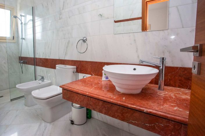 Image No.8-3 Bed Villa for sale