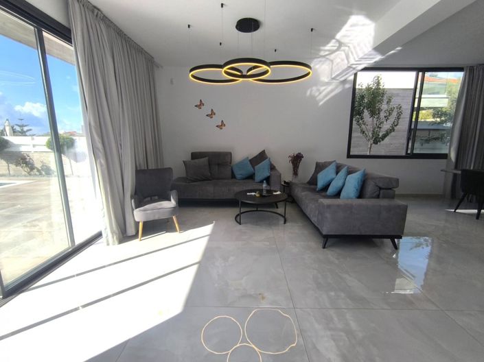 Image No.5-4 Bed Villa for sale