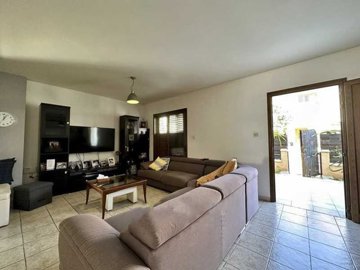 Town House For Sale  in  Kato Paphos - Universal