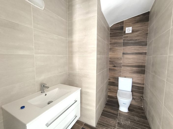 Image No.10-4 Bed Villa for sale