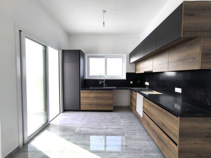 Image No.8-4 Bed Villa for sale