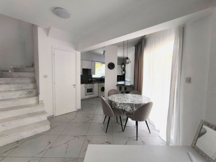 Image No.8-2 Bed Townhouse for sale