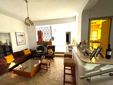 Bungalow For Sale  in  Chlorakas