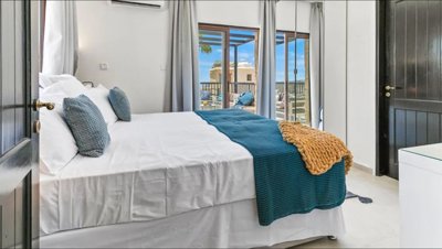 Detached Villa For Sale  in  Peyia