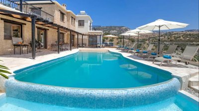 Detached Villa For Sale  in  Peyia