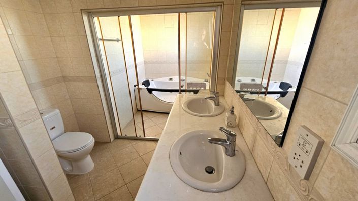 Image No.15-3 Bed Penthouse for sale