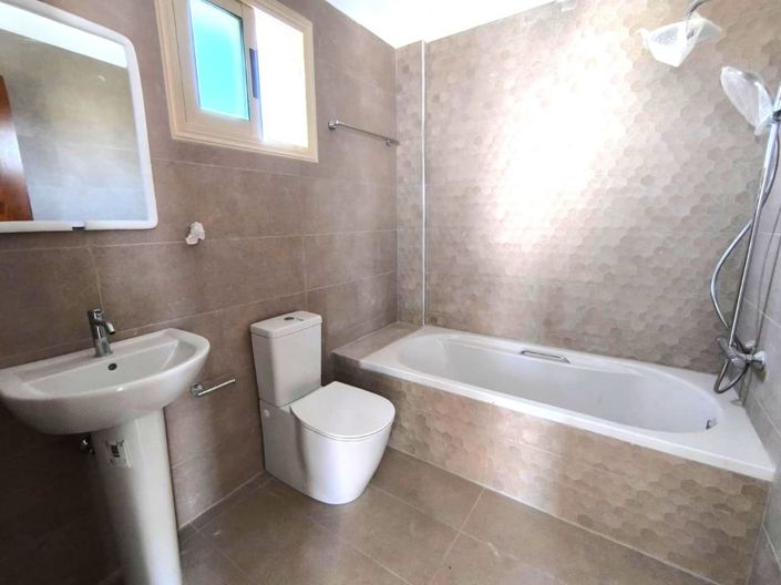 Image No.9-3 Bed Villa for sale