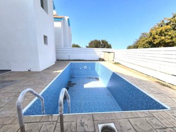 Detached Villa For Sale  in  Emba