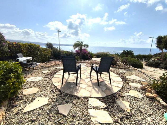 Image No.21-2 Bed Townhouse for sale