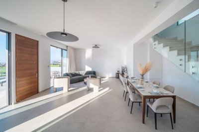 Detached Villa For Sale  in  Chlorakas