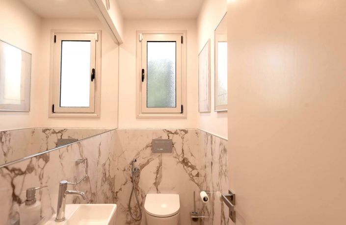 Image No.10-4 Bed Villa for sale